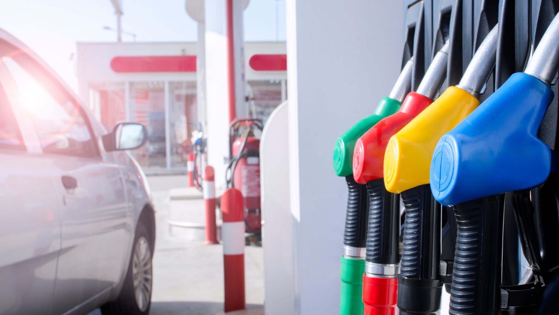 Caro benzina: da oggi 1 agosto cambia il tabellone dei prezzi
